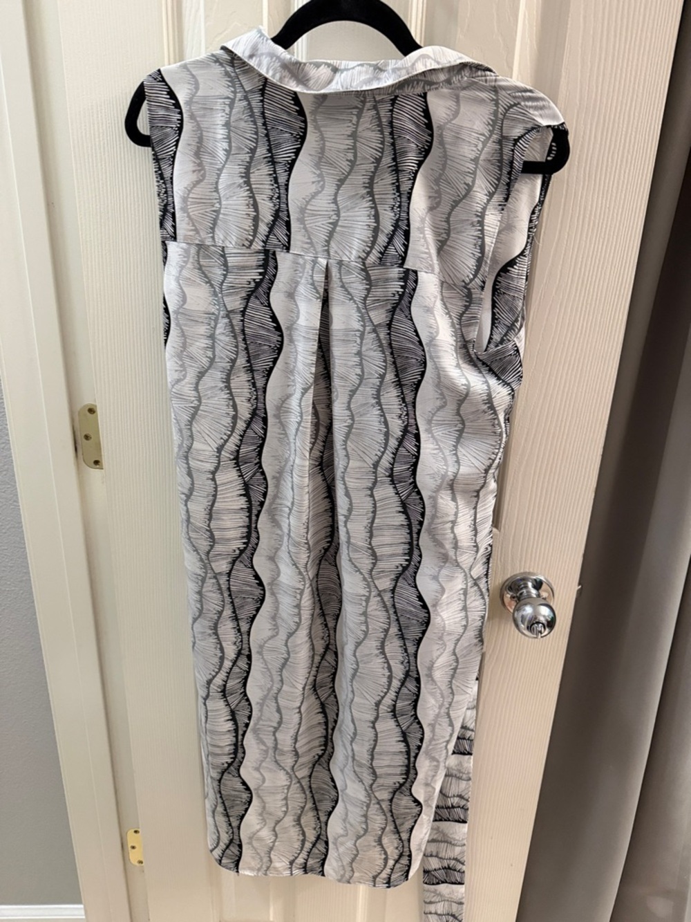 Bar III Black & White Sleeveless Midi Shirt Dress - Picture 2 of 2